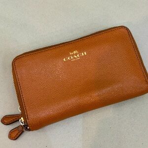 Coach Double Zip Accordion Leather Wallet